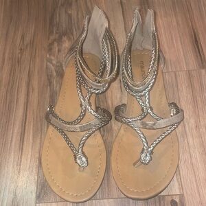 supposed to look like gator skin (isn’t actually) but looks super real.